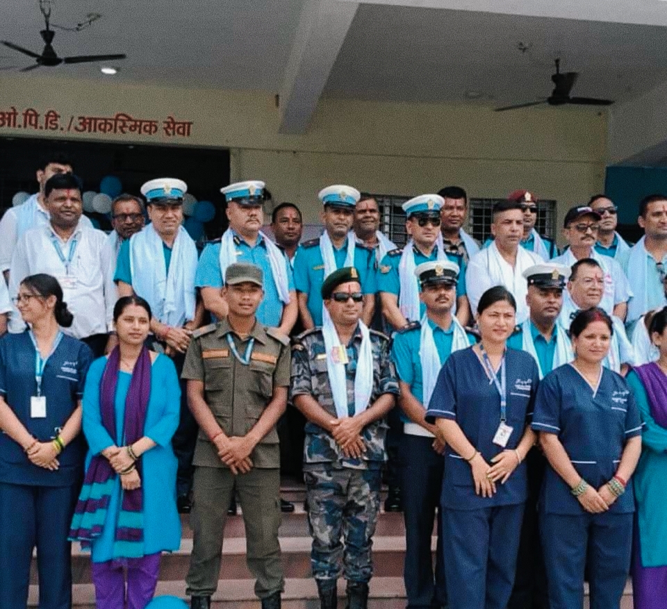 घाम, धूलो र आँखा सुरक्षा लागि मधेश प्रदेशभरीका ट्राफिक प्रहरीले पाए कालो चश्मा