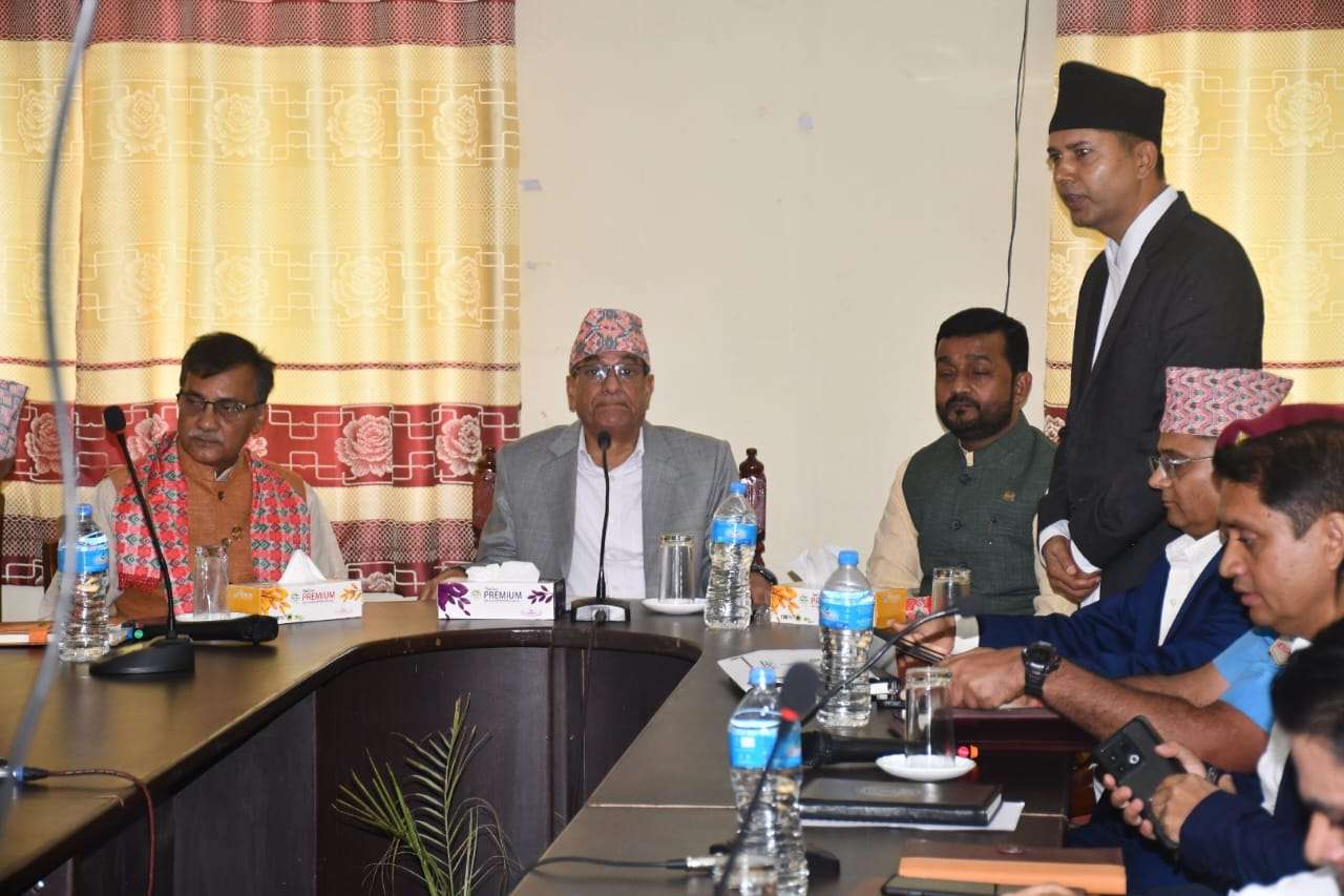 सीमानाकामा हुने अवैध चोरीपैठारी र निकासी रोक्न गृहमन्त्रीको निर्देशन