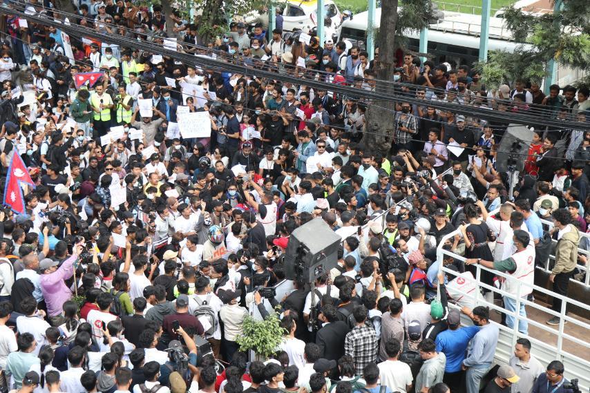 जेनजी प्रदर्शन अझै जारी, काठमाडौंका भित्री सडक तनावग्रस्त