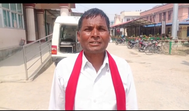 सिराहा नगरपालिकामा विवाद : मेयर डा.यादवमाथि कर्मचारी कुटेको आरोप