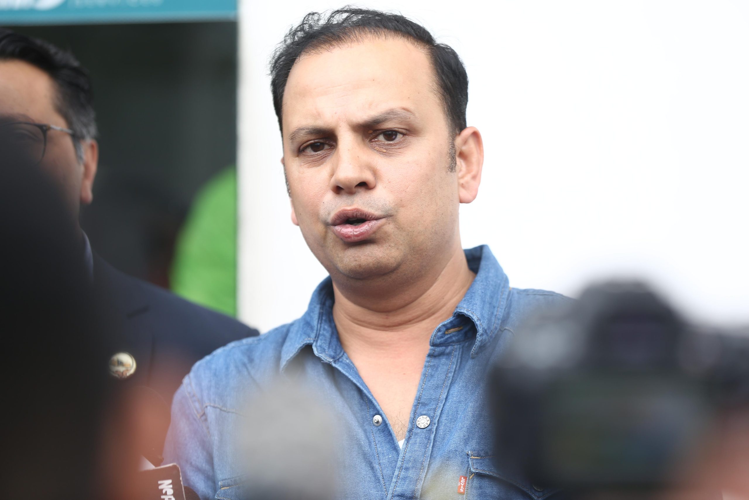 सुकुम्बासी बस्ती हटाउनेबारे पार्टीमा औपचारिक छलफल भएको छैन : मनिष झा