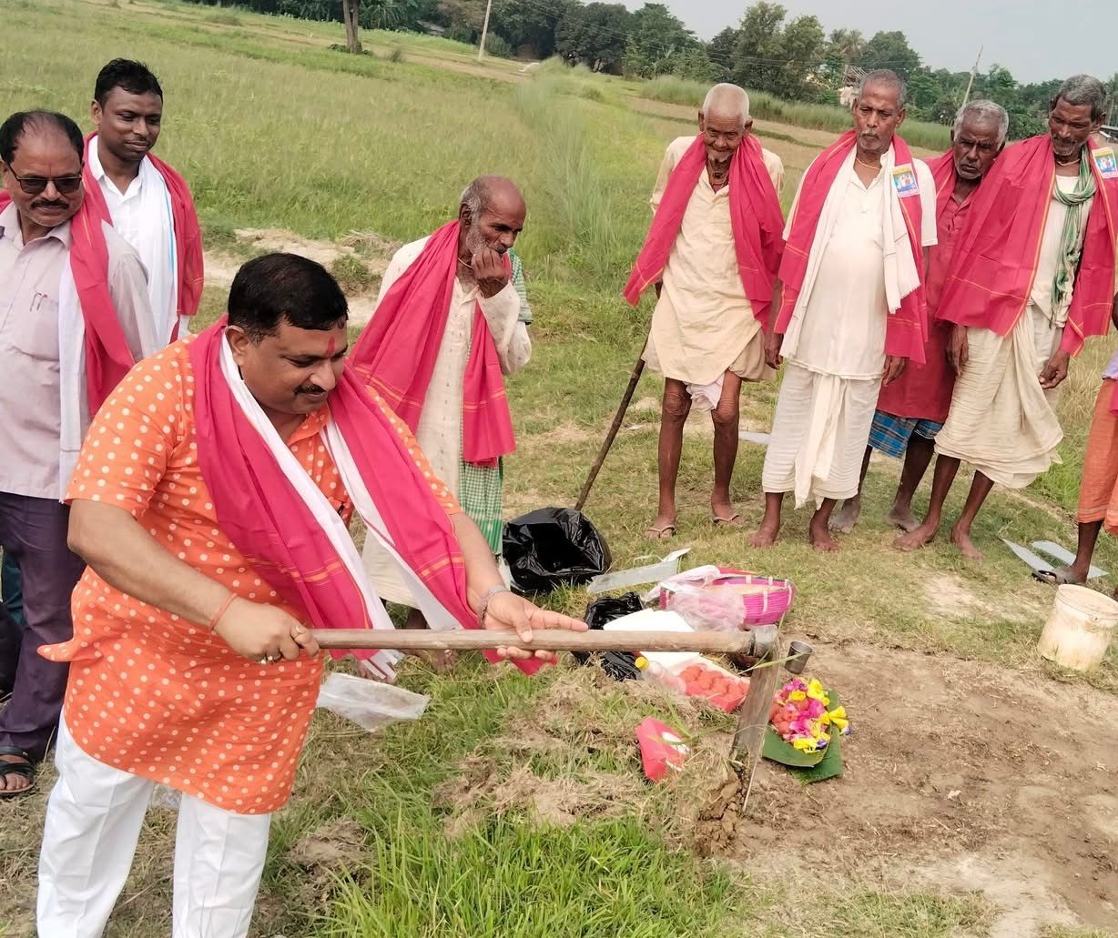 पूर्व अर्थमन्त्री महेश यादवद्वारा कृषि सडक शिलान्यास, ग्रामीण विकासमा टेवा पुग्ने विश्वास