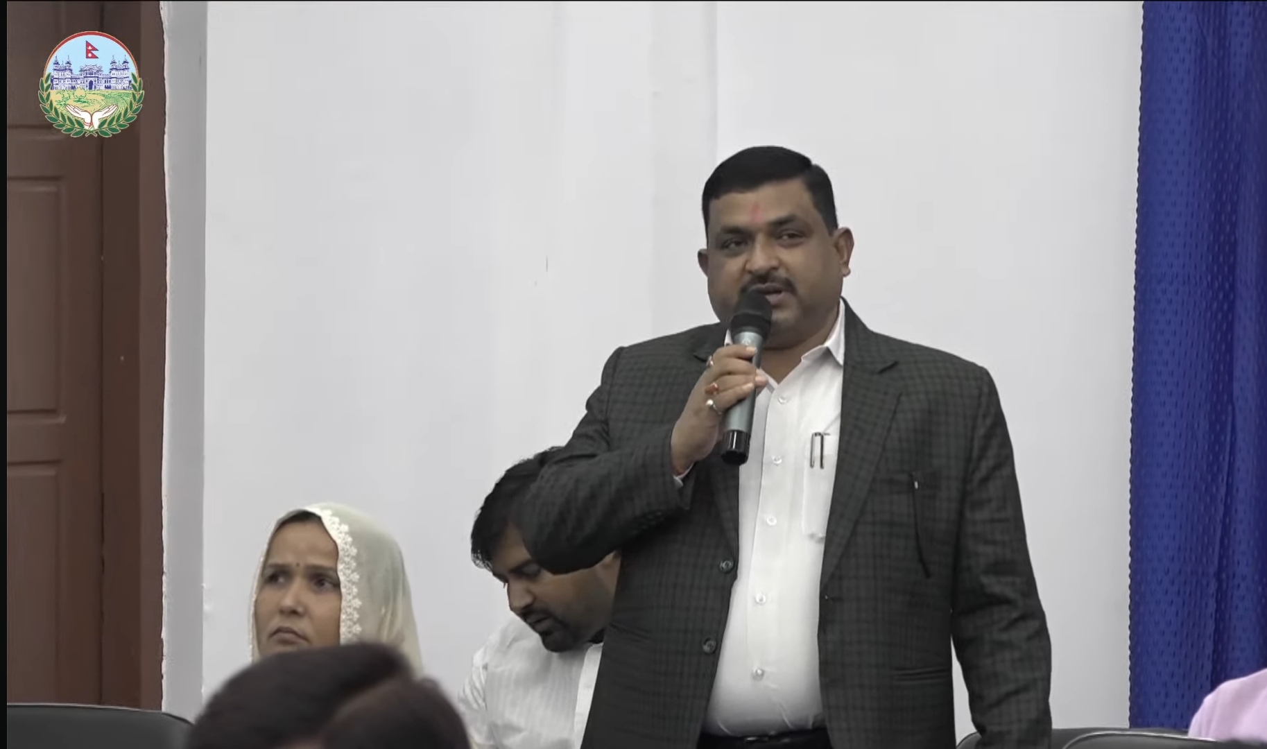 आर्थिक वर्षको संघारमा कर्मचारी सरुवा गर्ने चलखेल, पुर्व अर्थमन्त्री यादवको आपत्ती