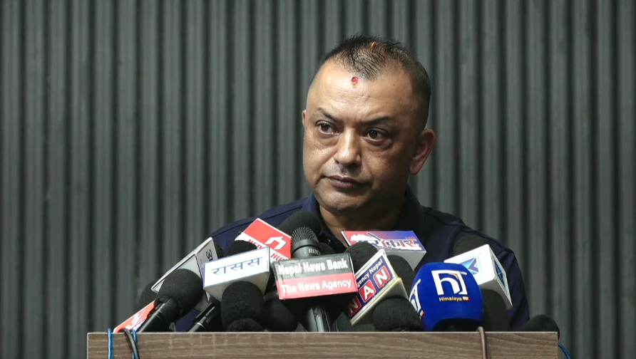 अस्पतालको सेवा नरोकेर संवादबाटै समस्याको समाधान खोज्न कांग्रेस सभापति थापाको आग्रह