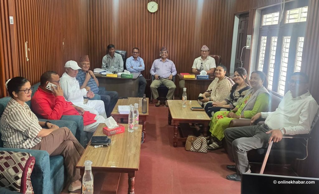 सुदूरपश्चिममा नेकपाको बैठक सुरु, सत्ता समीकरणबारे छलफल