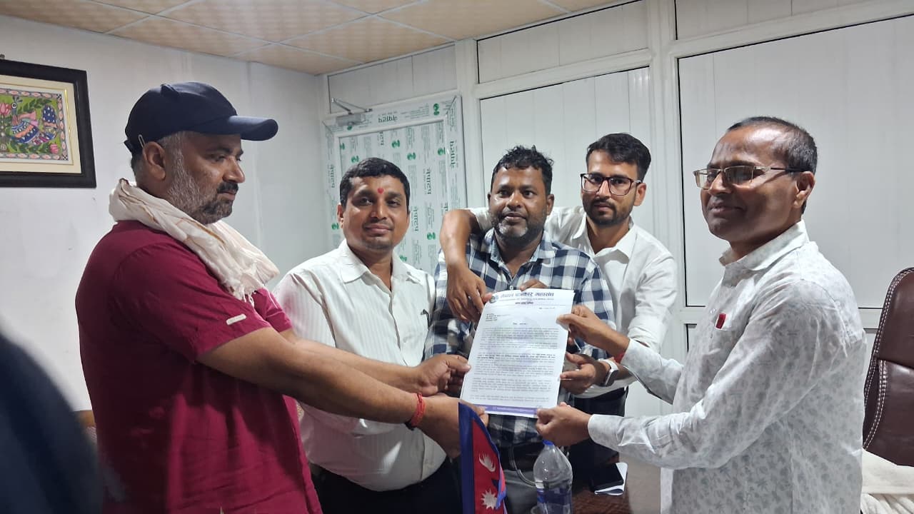 पत्रकार महासंघको दबाबपछि सञ्चार विधेयक रोकियो, मधेश सरकार तत्काल अघि नबढ्ने