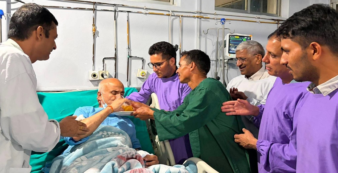 डा. गोविन्द केसीले तोडे अनशन