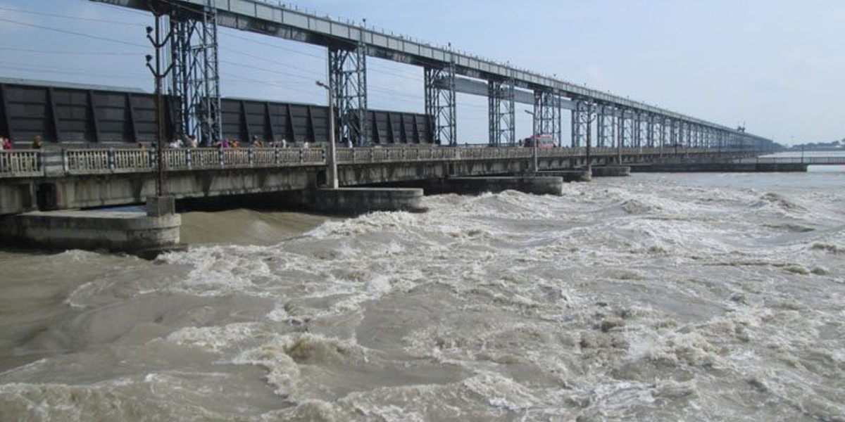 कोशी नदीमा पानीको बहाव बढ्दो क्रममा, ब्यारेजका ५२ ढोका खोल्ने तयारी