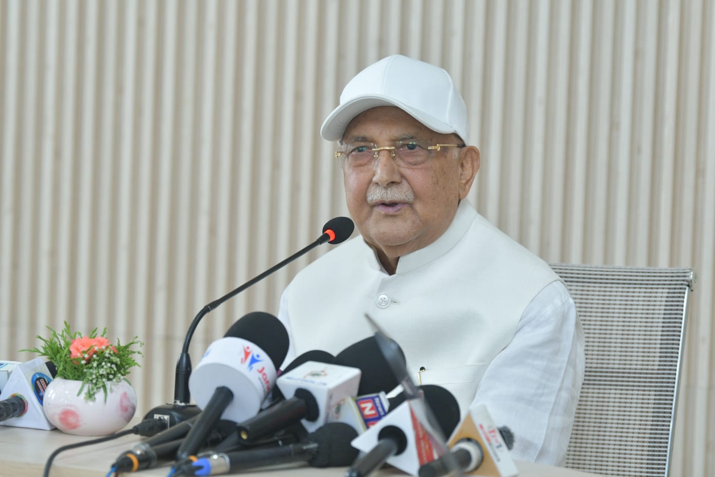 सदनमा भूमिका प्रभावकारी बनाउन सांसदसँग अन्तरक्रिया गर्दै एमाले, अध्यक्ष ओलीले प्रशिक्षण दिने