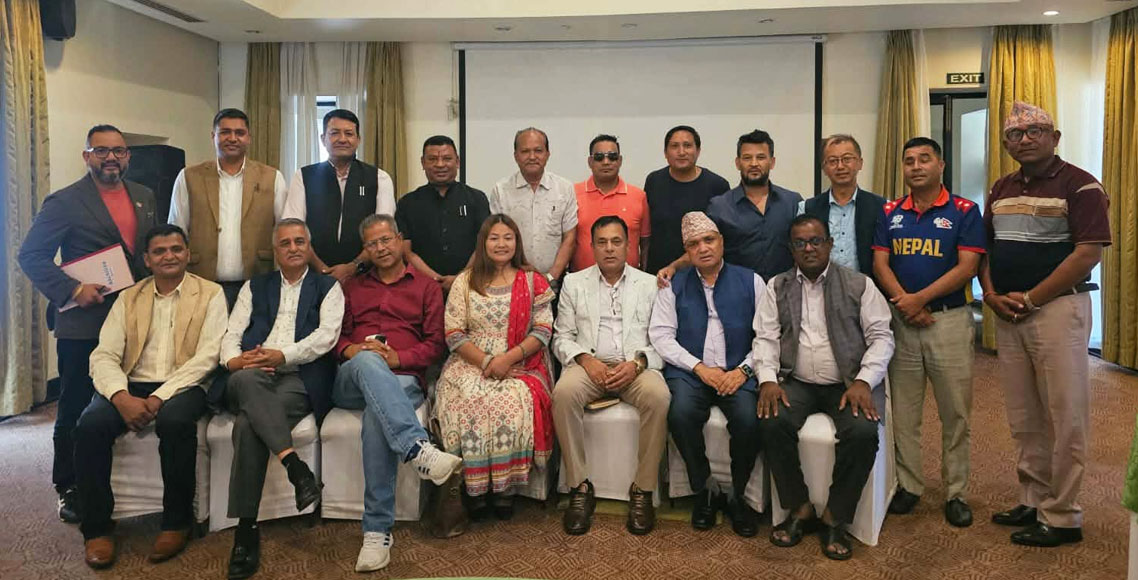 कांग्रेसबाट निर्वाचित पालिकाका जनप्रतिनिधिले पनि बोलाए राष्ट्रिय भेला