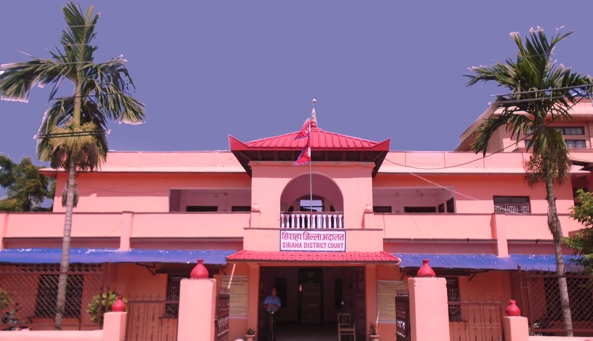 सिरहामा भारतीय सुटरमार्फत ह*त्या गराएको आरोपमा दुई अभियुक्त पुर्पक्षका लागि कारागार चलान