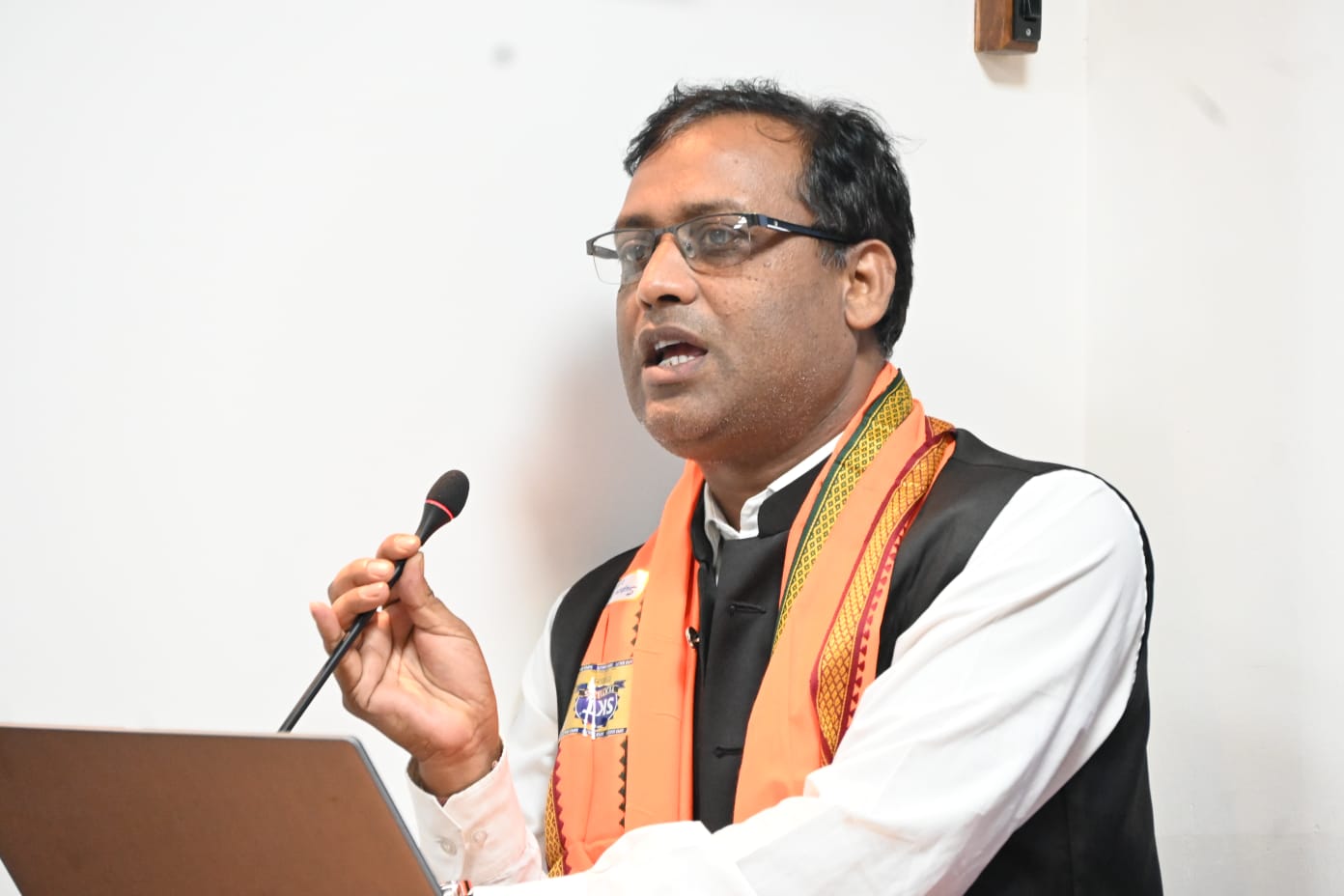 बैद्य–प्रकाश मानव अधिकार पुरस्कारबाट राजु पासवान सम्मानित