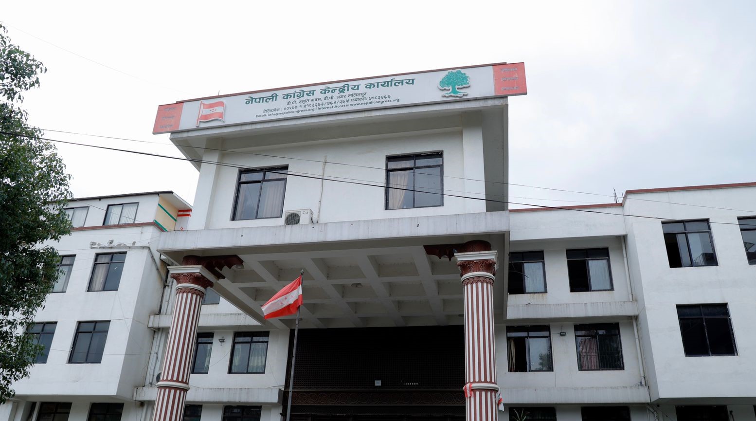 कांग्रेसलाई फुटबाट जोगाउन २५ नेताको अपिल, दुवै पक्षबीच निर्णायक वार्ता गर्न आग्रह