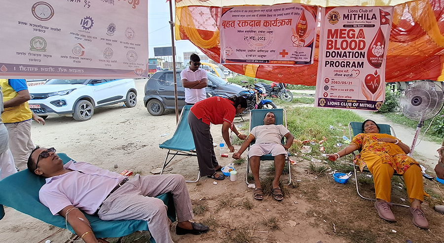 रसुवा बाढी प्रभावितका लागि ढल्केवरमा रक्तदान, २२५ जनाले दिए रगत